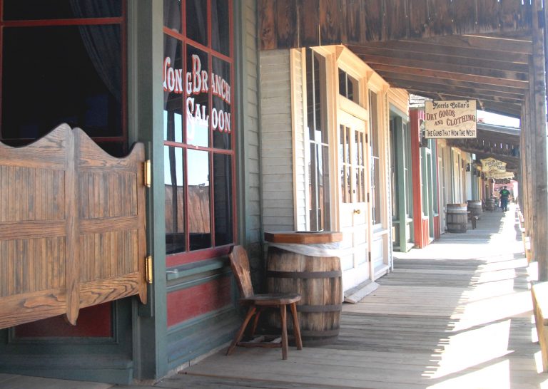 TRAVEL / ENTERTAINMENT Dodge City, Kansas Wyatt Earp Never Had It So